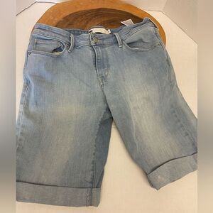 Levi’s Tomboy Jean Cuffed Shorts Sz: 6